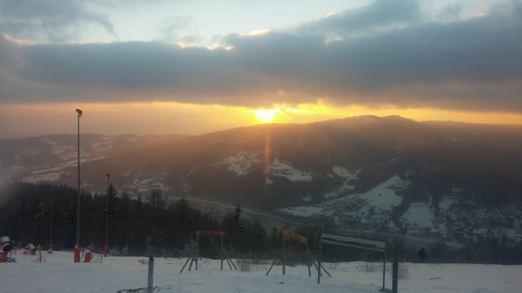 Domek Gloria Nad Jeziorem Zywieckim Exteriör bild